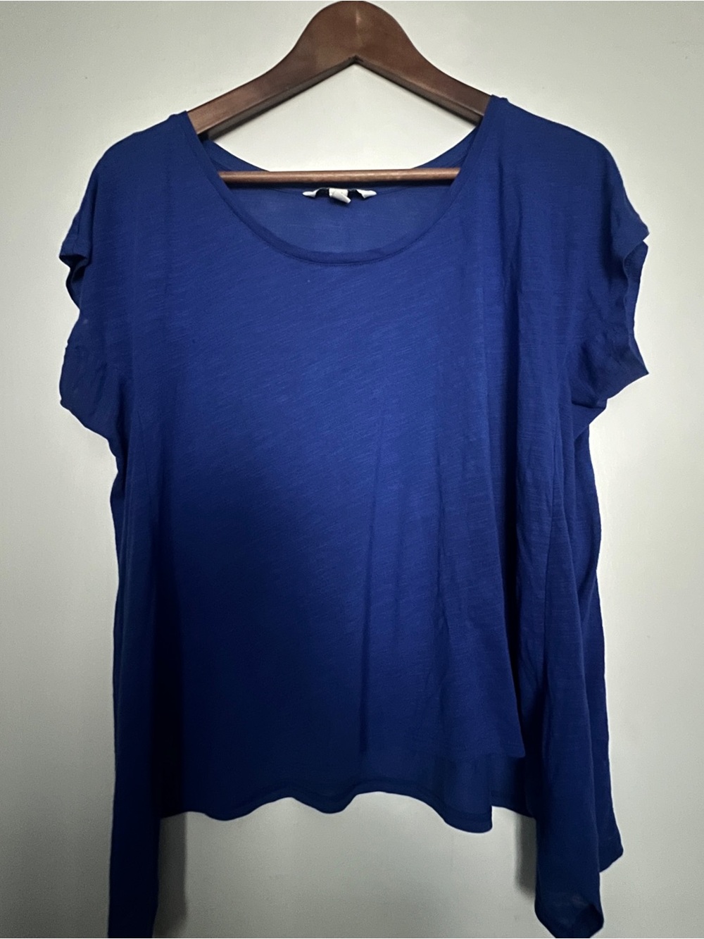 American Eagle Outfitters Blue Scoop Neck Short Sleeve Tee- Medium
